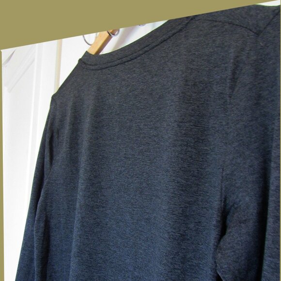 Athleta Women's Shade of Grey/Green S Long Sleeve Shirt - Picture 3 of 6
